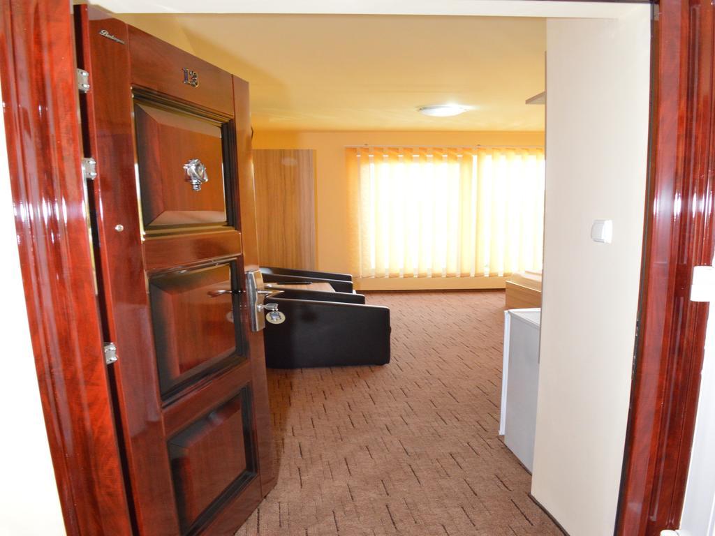 Pensiunea Beverly Hills Baile Felix Exterior photo