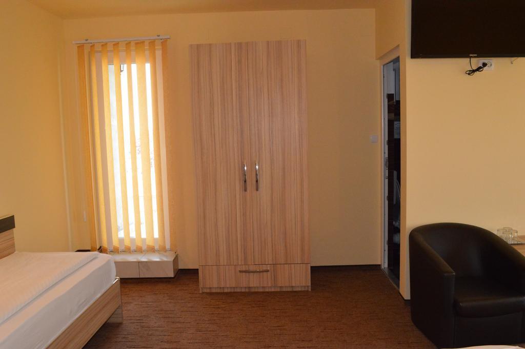 Pensiunea Beverly Hills Baile Felix Exterior photo